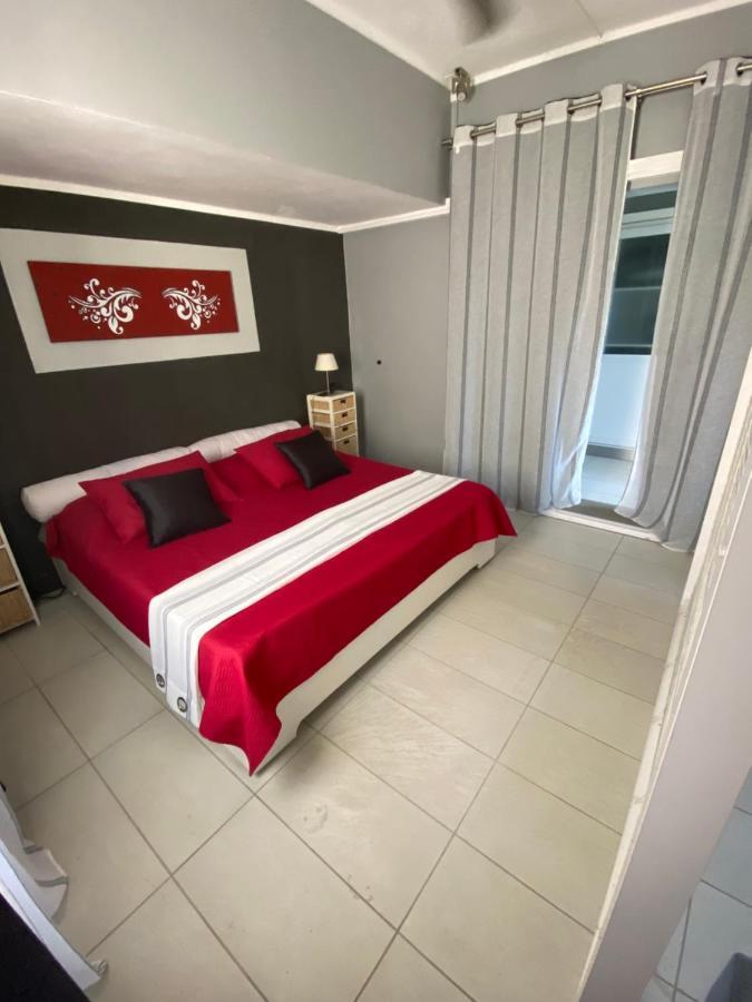 Turquoise Bay Beach Apartments Trou D'Eau Douce Luaran gambar